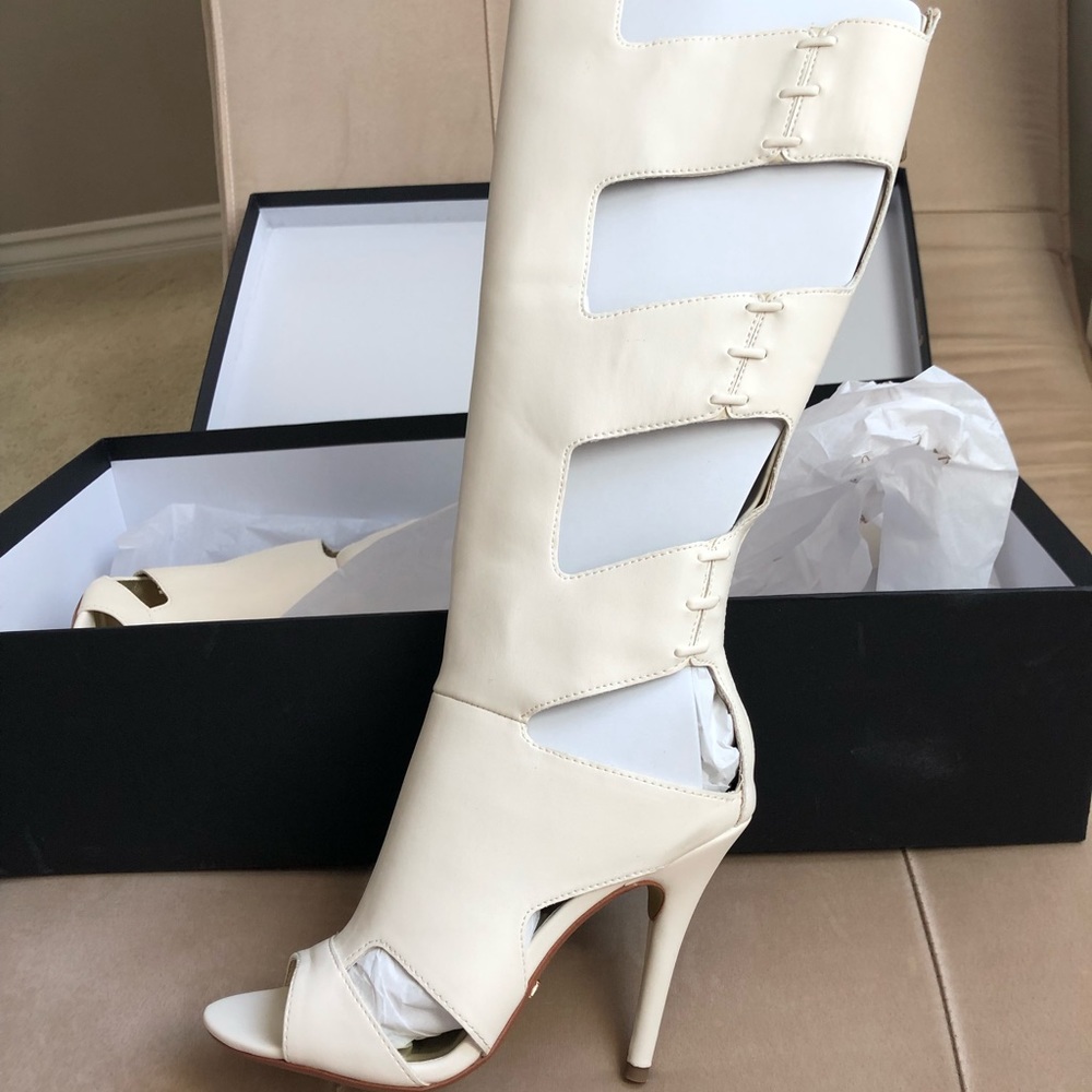 BeBe Boots size 6 white, leather